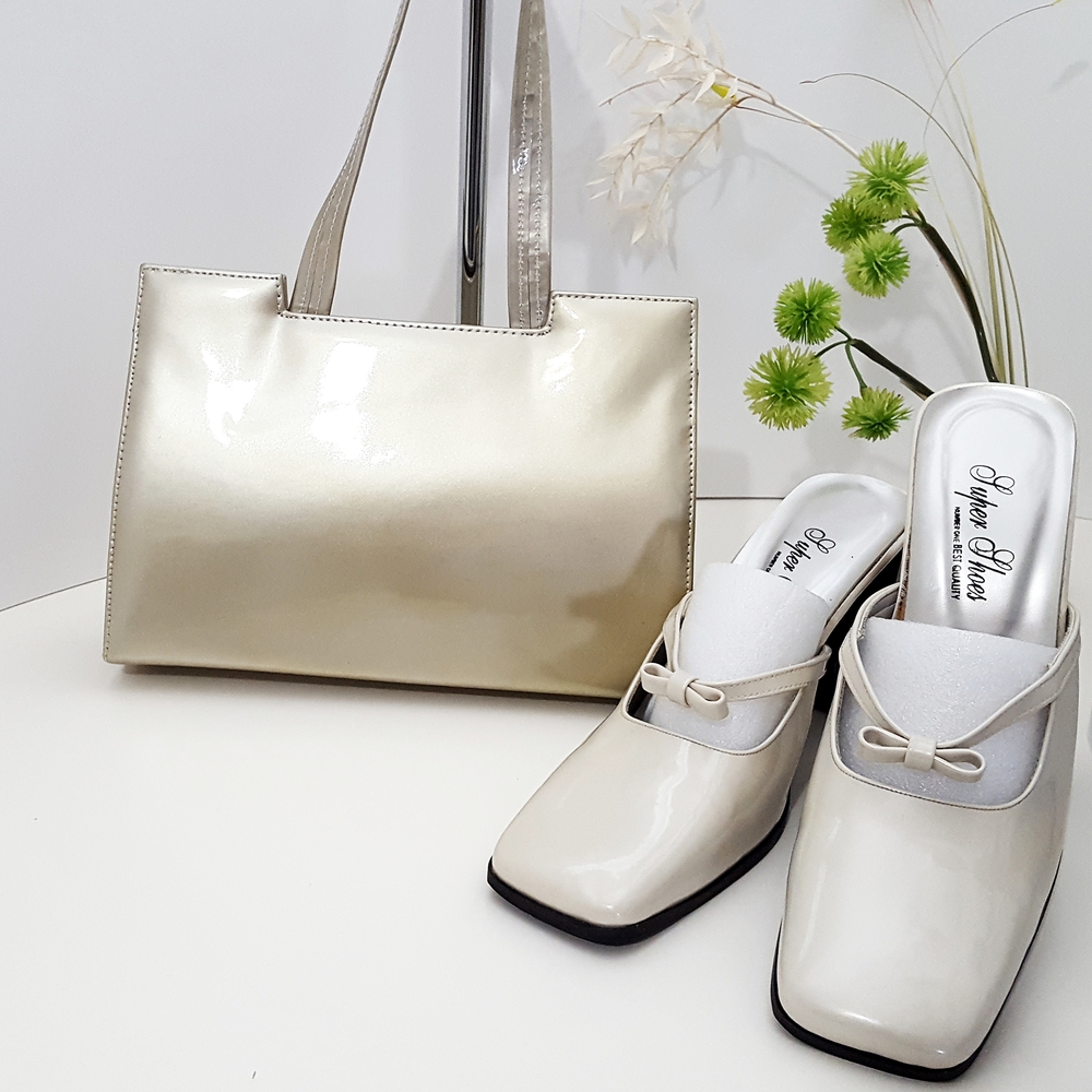 Vintage 60's Handbag🔥Metallic Cream Gold Patent Geo Bag